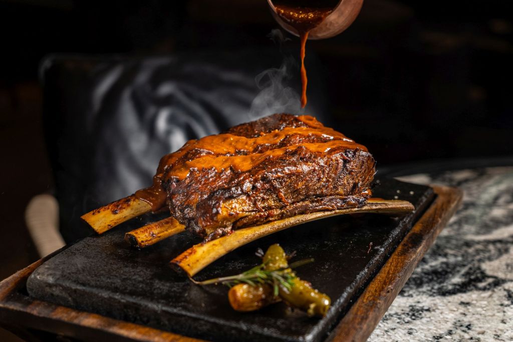 Sonora Grill, la icónica parrilla de presencia en toda la República, nos deleita ahora en la zona comercial más famosa de Cuajimalpa