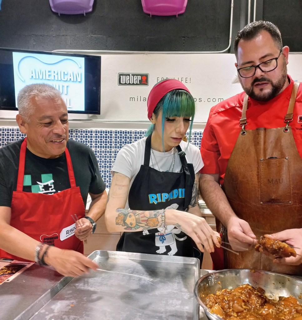 El cacahuate es un alimento de tradición milenaria que aporta importantes nutrientes, además de que posee cualidades para ser parte sustancial de deliciosos platillos que podemos preparar en casa